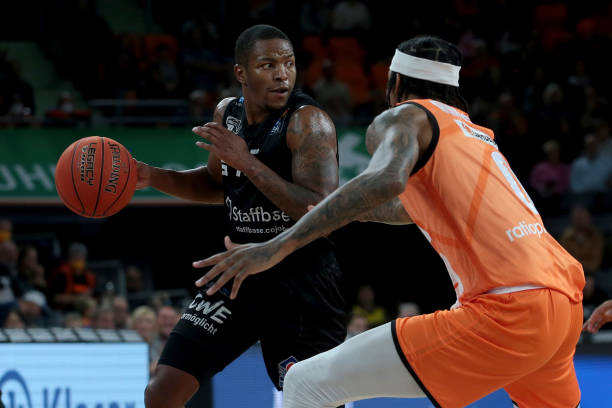 一个实实在 一个实实在